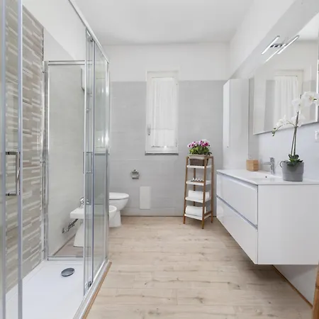 Modern And Spacious In * Sorrent